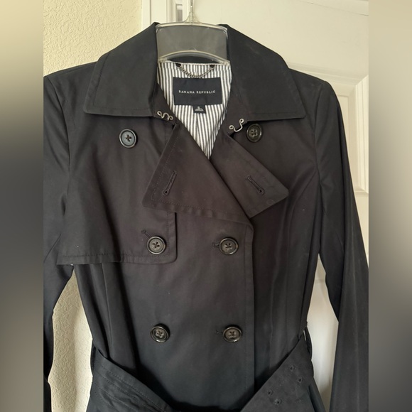 Classic Banana Republic Women’s trench coat - Picture 3 of 11